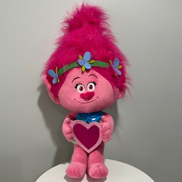 Dreamwork’s Trolls plush doll 27” large holding a heart freestanding - Picture 1 of 13
